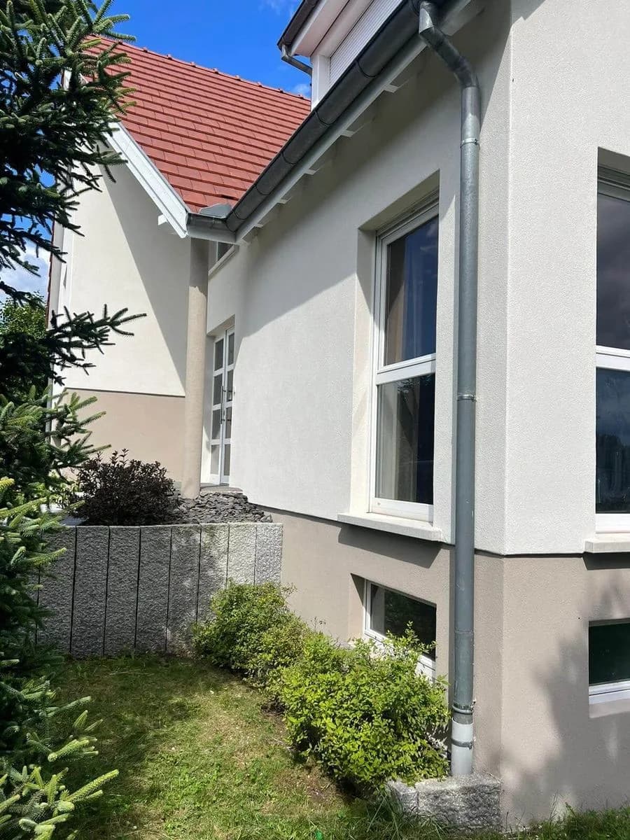 Ravalement et crépi de façade — AKS Bâtiment
